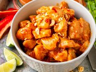 Рецепта Фъстъчено пиле по азиатска рецепта - пилешко филе с фъстъчен, сладко солен, лютив сос